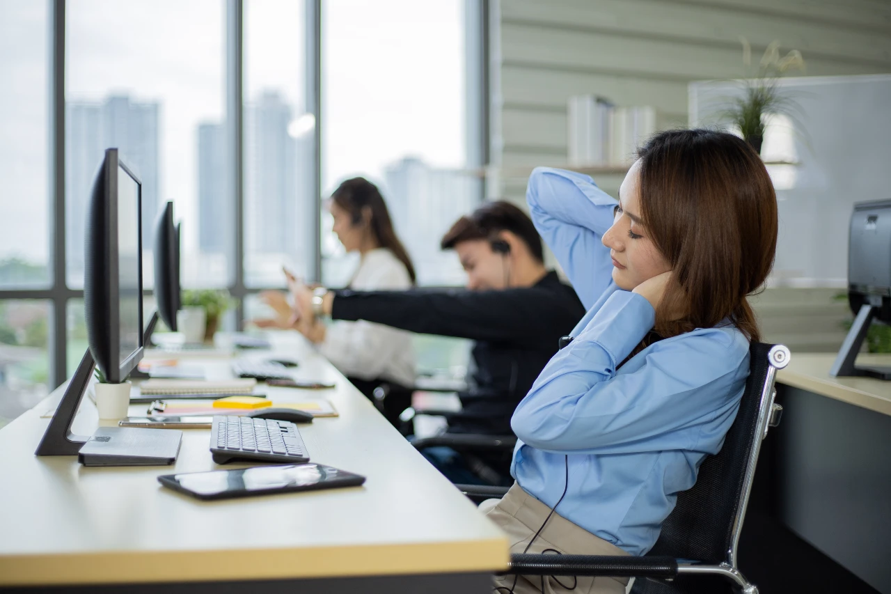 Ngồi làm việc 8 tiếng mỗi ngày, tim bạn đang 