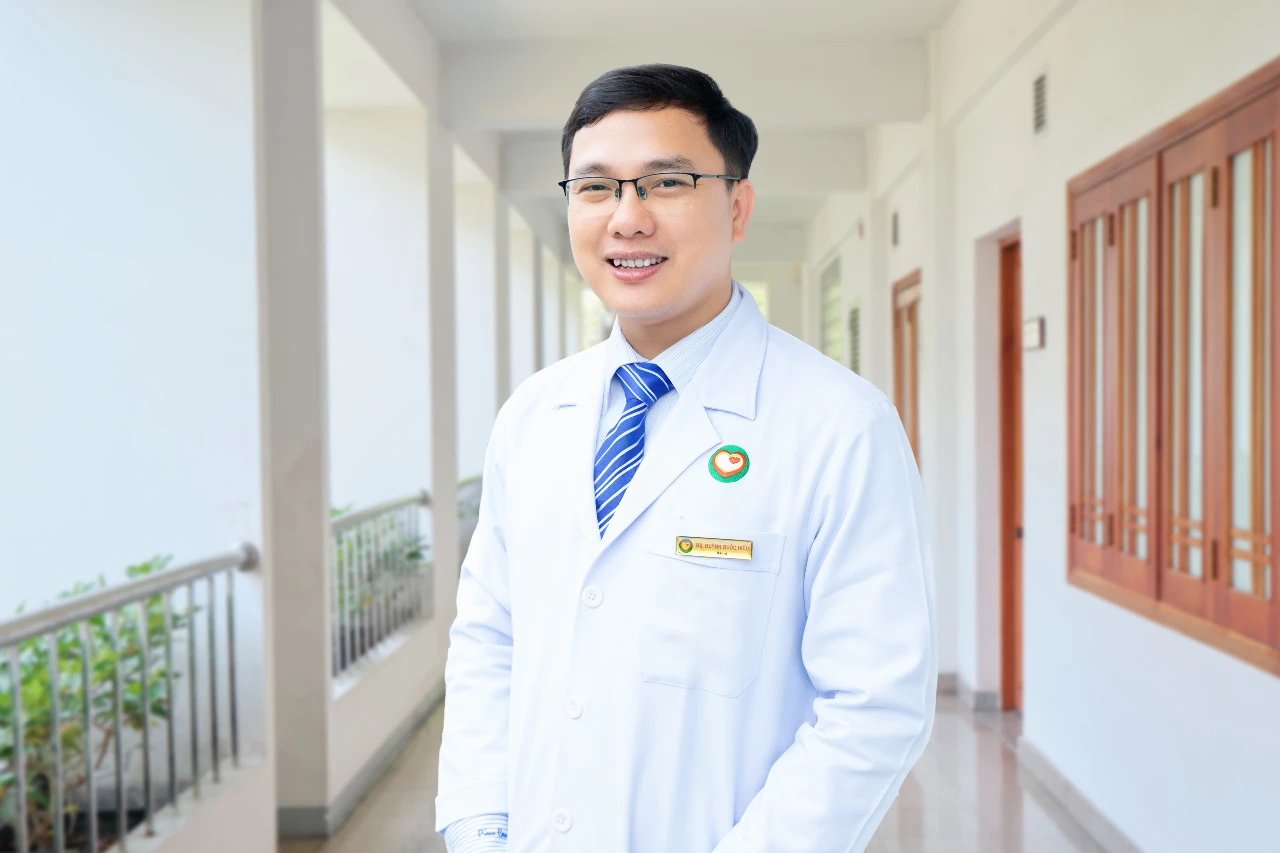 BS Huỳnh Quốc Hiếu