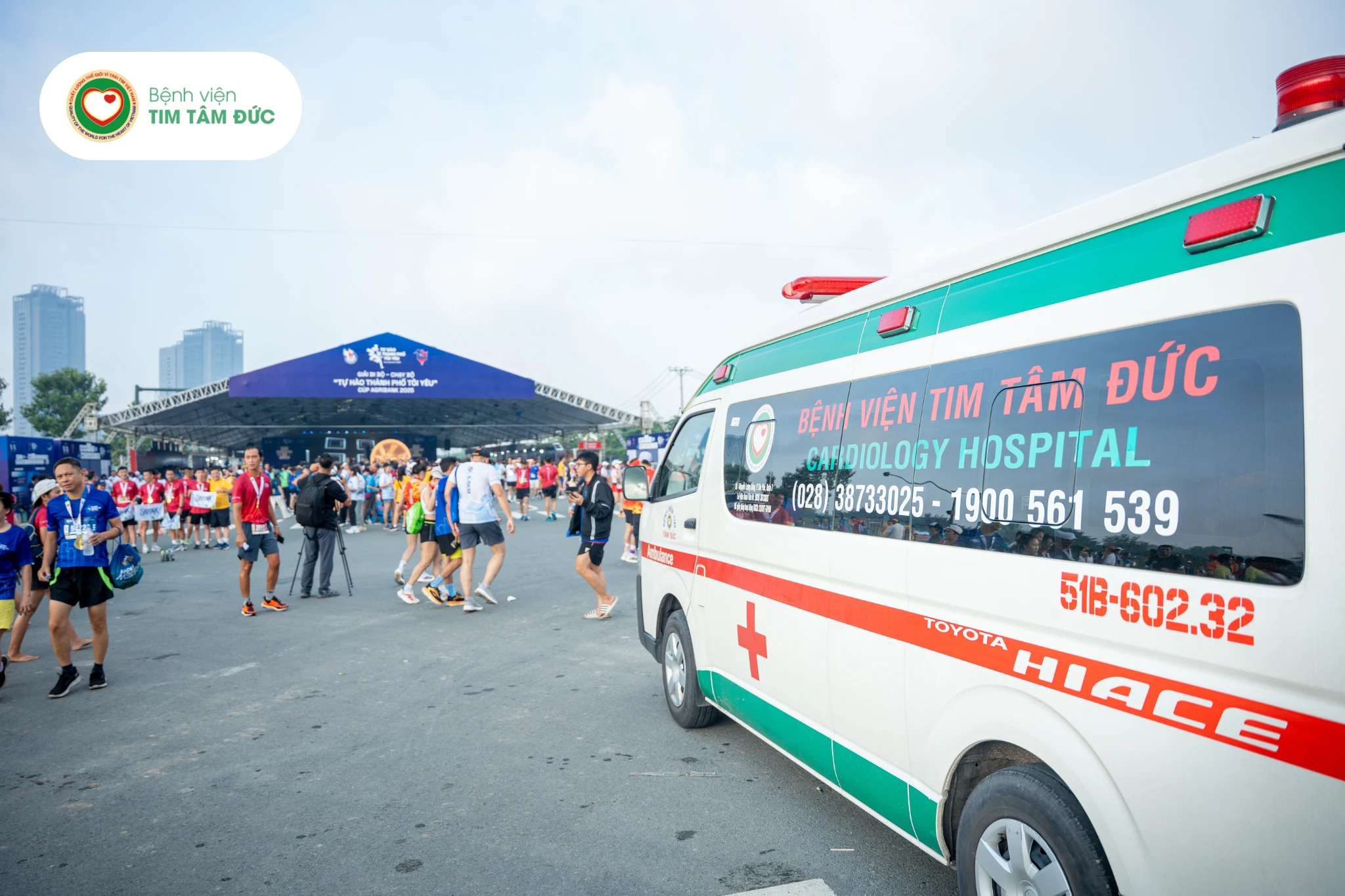 Giải chạy 'Tự hào Thành phố Tôi yêu - Cúp Agribank 2025' - Bệnh viện Tim Tâm Đức đồng hành vận động viên về đích vui khỏe